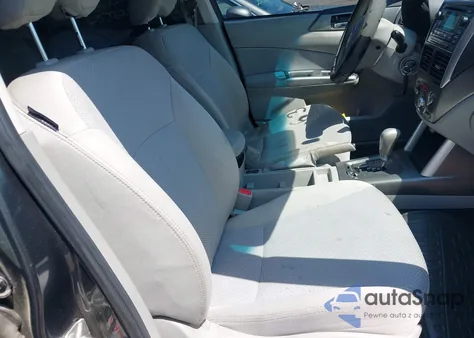 2013 Subaru Forester 2.5X Premium z USA, uszkodzony, nr VIN JF2SHADC7DH404952